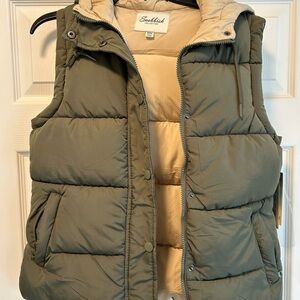 Women's Olive Puffer Vest